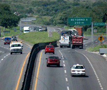 Más seguridad en caminos y puentes federales Más seguridad en caminos y puentes federales