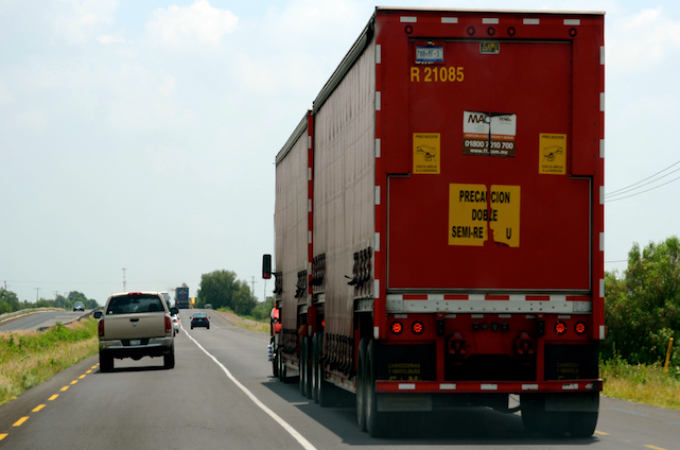 Incumplimiento de NOM 012 reduce al 50% la vida útil de carreteras: IDEAL