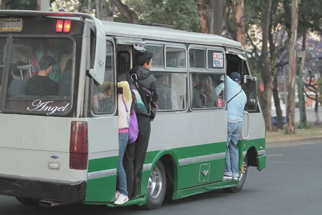 Semovi va por unidades antiguas que de servicio de transporte de pasaje