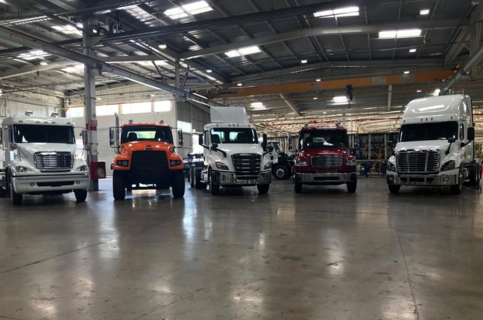 Daimler cierra sus planta por COVID19