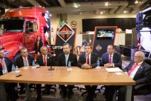 Navistar y Canacar refrendan convenio para modernización de unidades