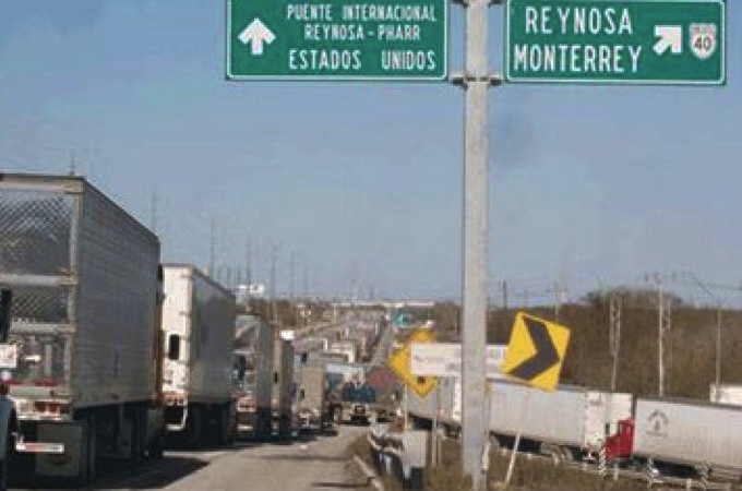 Privilegian transporte fronterizo en puente de Reynosa-Pharr